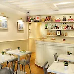 מלון Nerva Boutique 3*